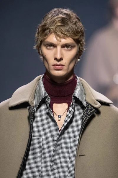 Look 5